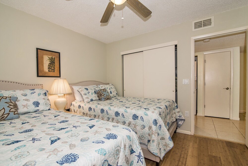Condo, 2 Bedrooms - Guestroom