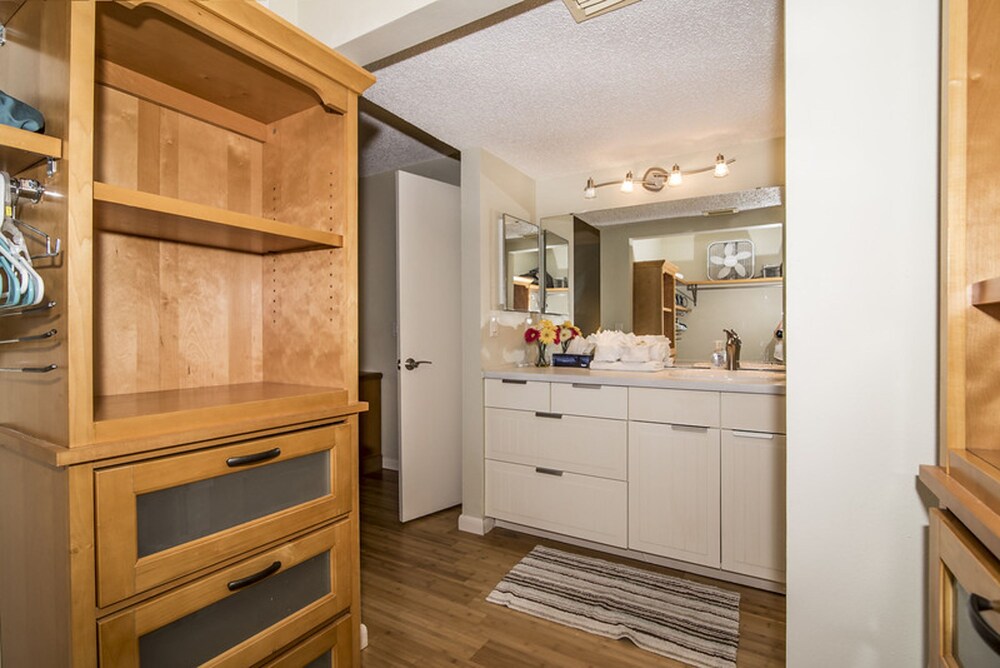 Condo, 2 Bedrooms - Bathroom