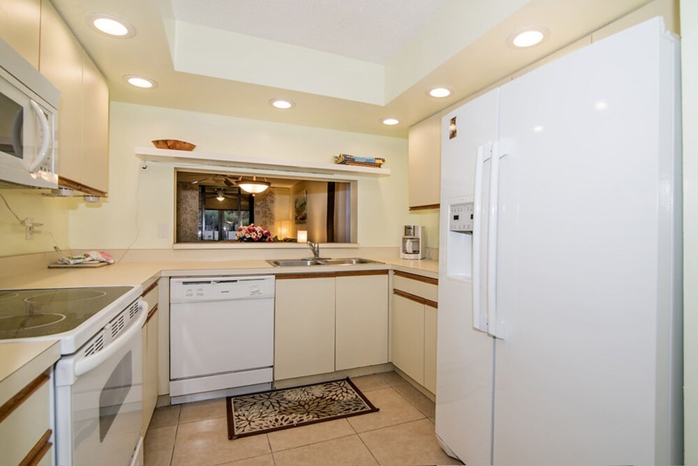 Condo, 2 Bedrooms - In-Room Kitchen