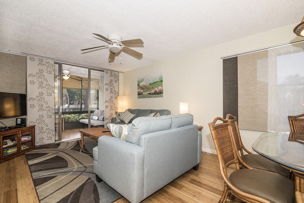 Condo, 2 Bedrooms - Living Room