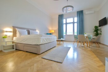 EuroPest Luxury Suites by Hi5 Apartments