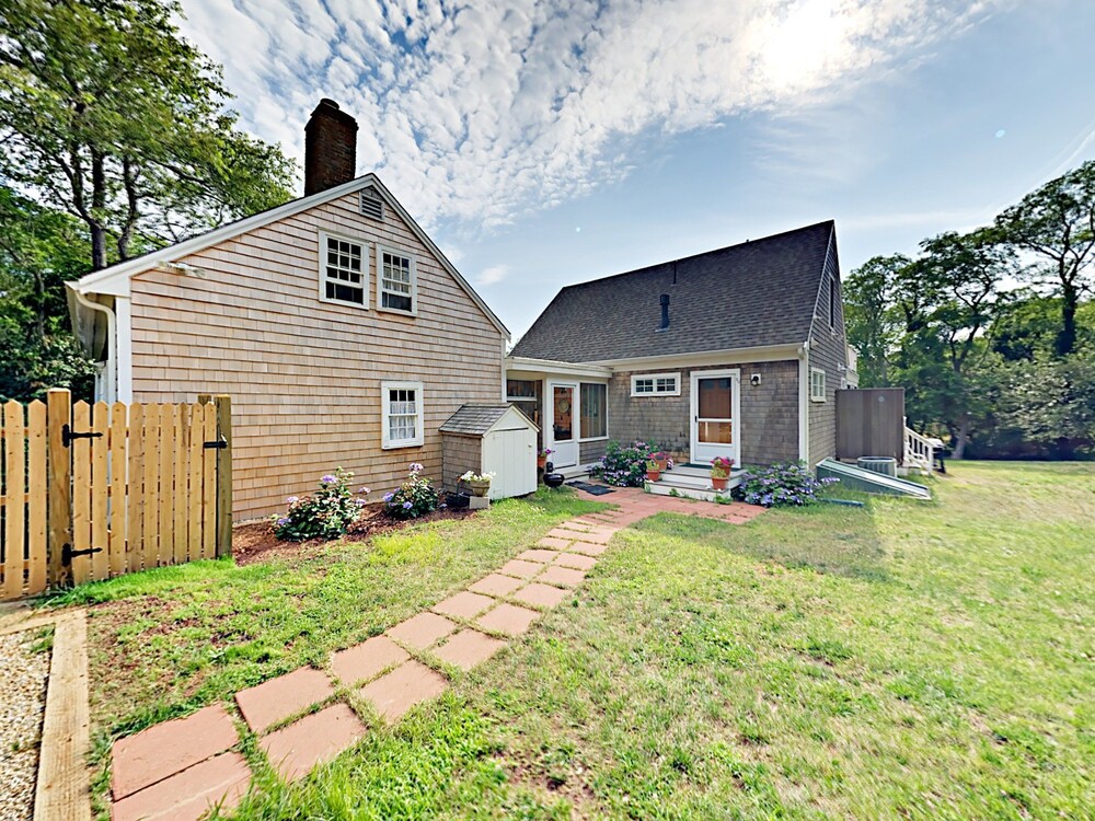 House, 2 Bedrooms, Balcony (New 2BR on Nature Conserve w/ Sun Dec) - Featured Image