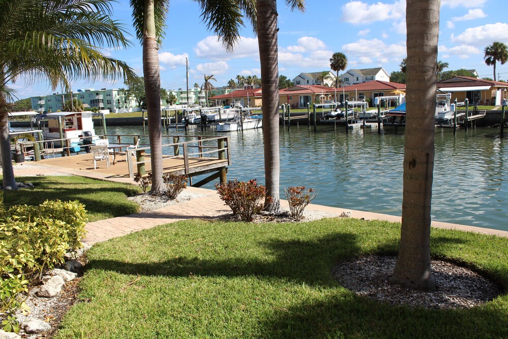 Condo, 2 Bedrooms, Pool Access - Featured Image