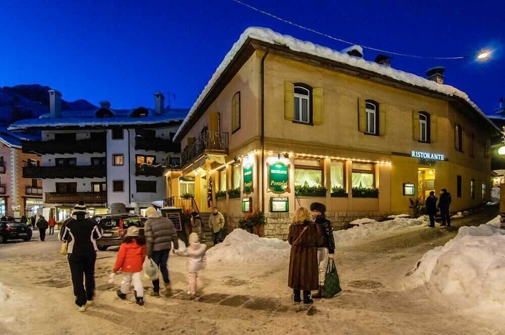 Esterni