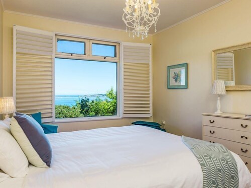 Ocean views in luxury surrounds