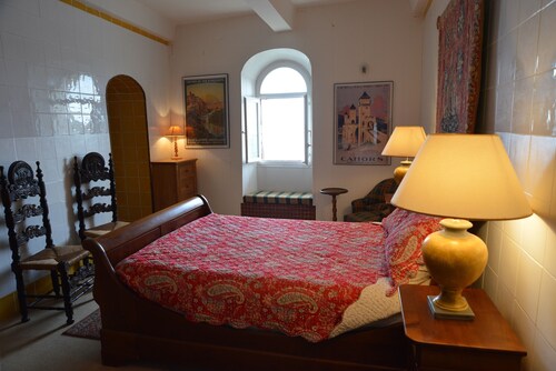 Superbe appartement ensoleillé "les pieds dans l'eau" dans centre historique