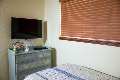 Lovely Chalet near Yosemite in Pine Mountain Lake gated resort-style community