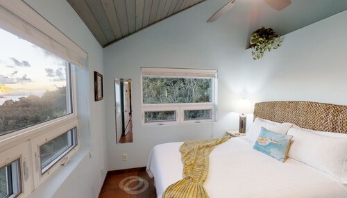 ★ Harbor Master ★ Sunrise Views | Open Air | Sunbathing & Stargazing Pool Deck