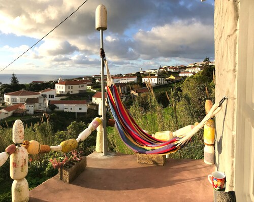 Vivenda Joaquim, great ocean view / fast & free WiFi / heaters / airdryer