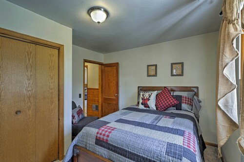 Hot Sulphur Springs Cottage - Near Resort & RMNP!