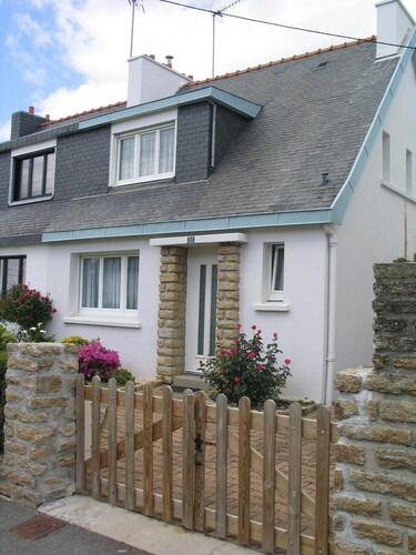 Maison de vacances: plage, espace loisirs et GR à 250m, voie verte à 100 m.