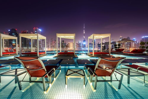 Canal Central Hotel