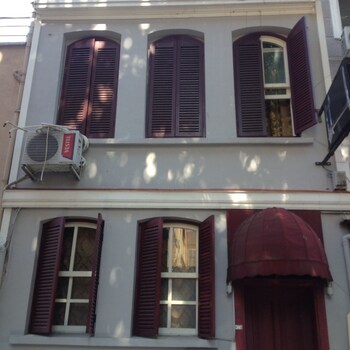 Bufes Hotel