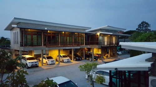 บ้านสุดสาคร โฮมสเตย์