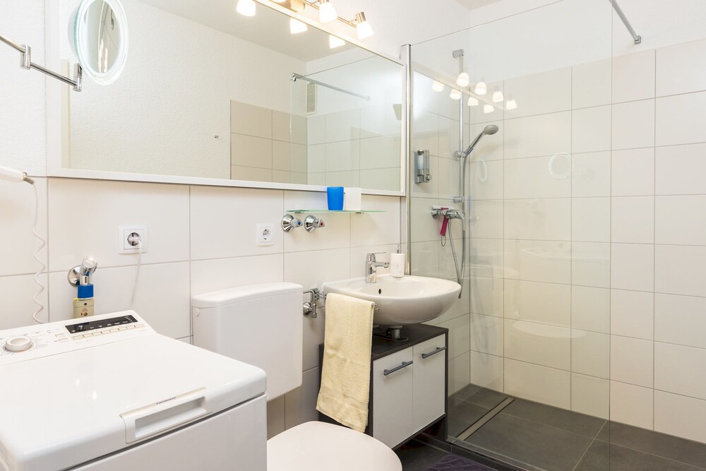 Badezimmer (Apartment, 1 Schlafzimmer, Küche)