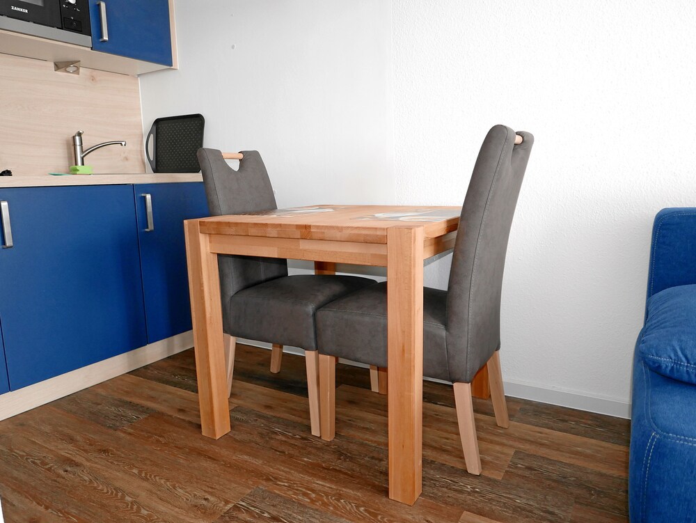 Essbereich im Zimmer (Apartment, Nichtraucher, Balkon)