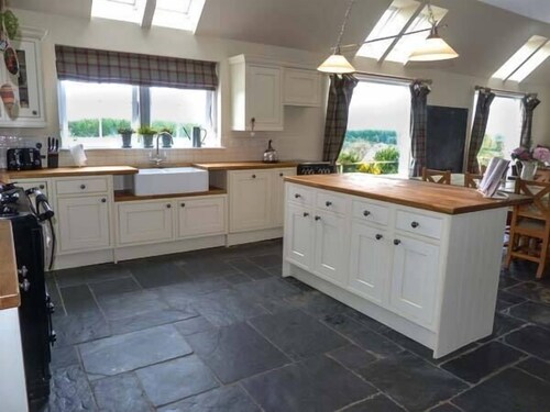Cottage - In-Room Kitchen