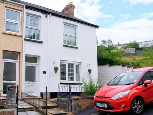 Cottage - Featured Image