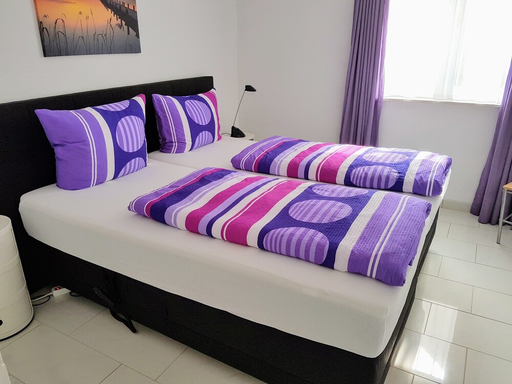 Zimmer (Apartment, 1 Schlafzimmer, Kochnische, Meerblick)