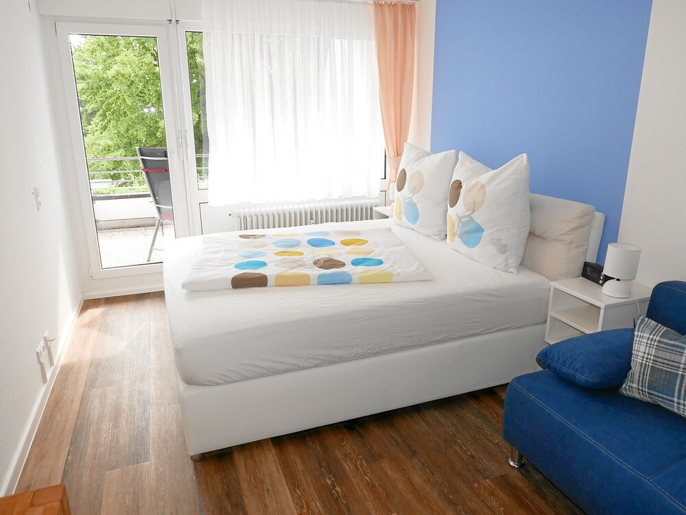 Zimmer (Basic-Apartment, 1 Schlafzimmer, Nichtraucher, Kochnische)