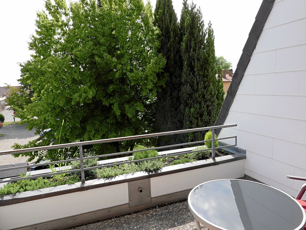 Ausblick vom Zimmer (Basic-Apartment, 1 Schlafzimmer, Nichtraucher, Kochnische)