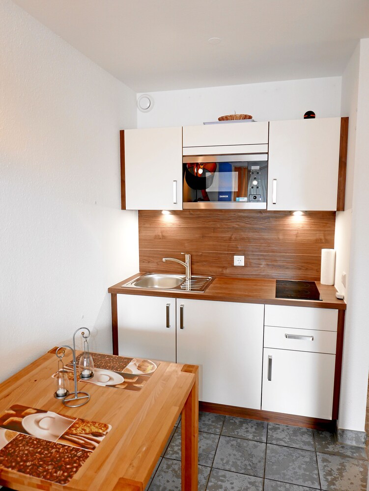 Kochnische im Zimmer (Basic-Apartment, 1 Schlafzimmer, Nichtraucher, Kochnische)
