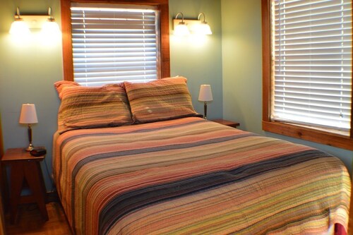 Rustic Beach Cottage in Seagrove! Directly Across the Street From the Beach