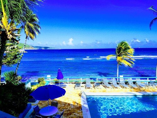 Prime Oceanfront, Location location-The ONLY 3BR at Bolongo bay