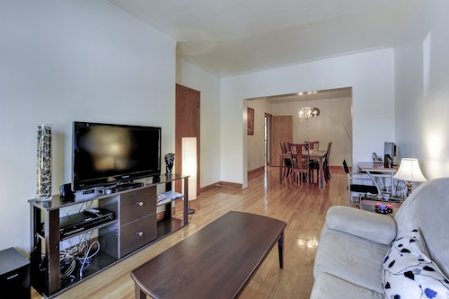 Cozy guest home in the heart of Montreal