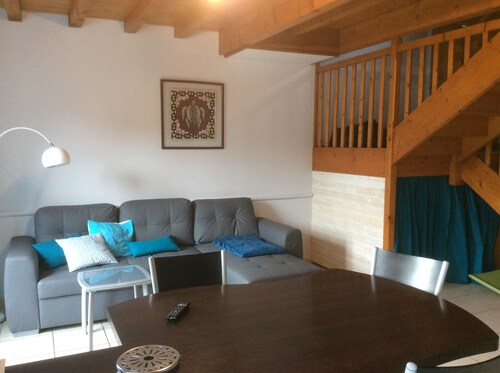 T3 duplex terrasse wifi ,chèques vacances acceptés,parking privé