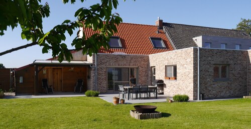 Rauhallisella Paikalla Sijaitseva Maaseudun Loma-asunto Lähellä Ypres ja Brugge, Länsi-flanderi