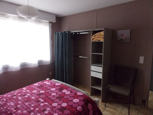 charmant petit appartement de type T 2 de plain pied sous maison individuelle