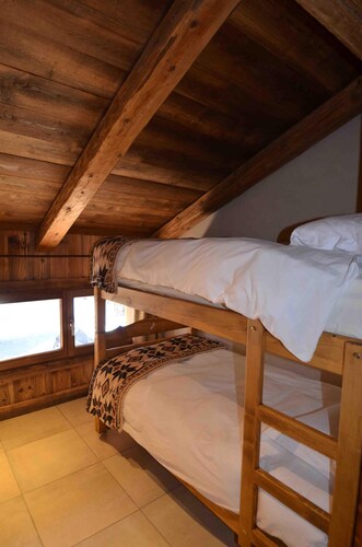 Belles prestations pour 14 personnes au coeur du village avec SAUNA