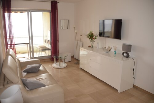 Cannes Studio Waterfront with terrace and parking space