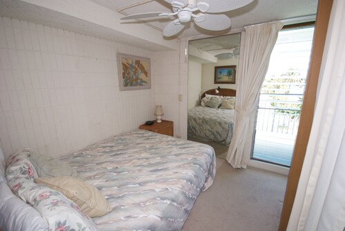 Beachfront Corner Unit With Panoramic Views!