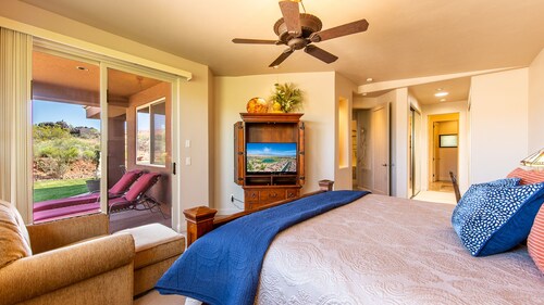 ENTRADA PRIVATE GATED STUNNING RED MOUNTAIN VIEWS