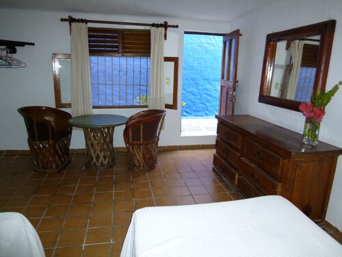 Beachfront !! Condo Del Sol Private Wifi Awesome Vacation Spot