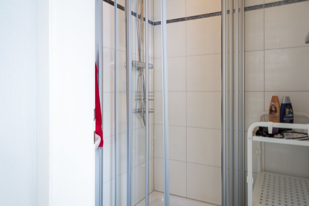 Dusche im Bad