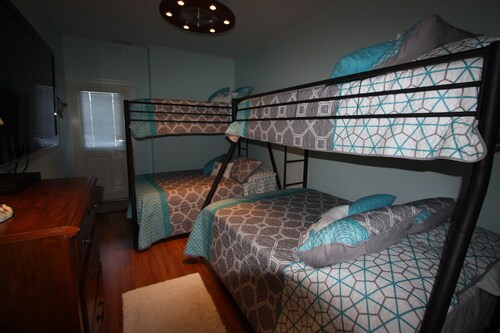 Personal Resort w/ Private Pool, Hot Tub & Elevator, Walking Distance to Town