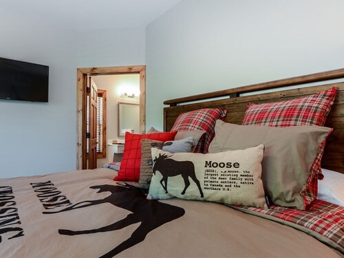 Majestic Moose Lodge - World Class Stone Bridge Village