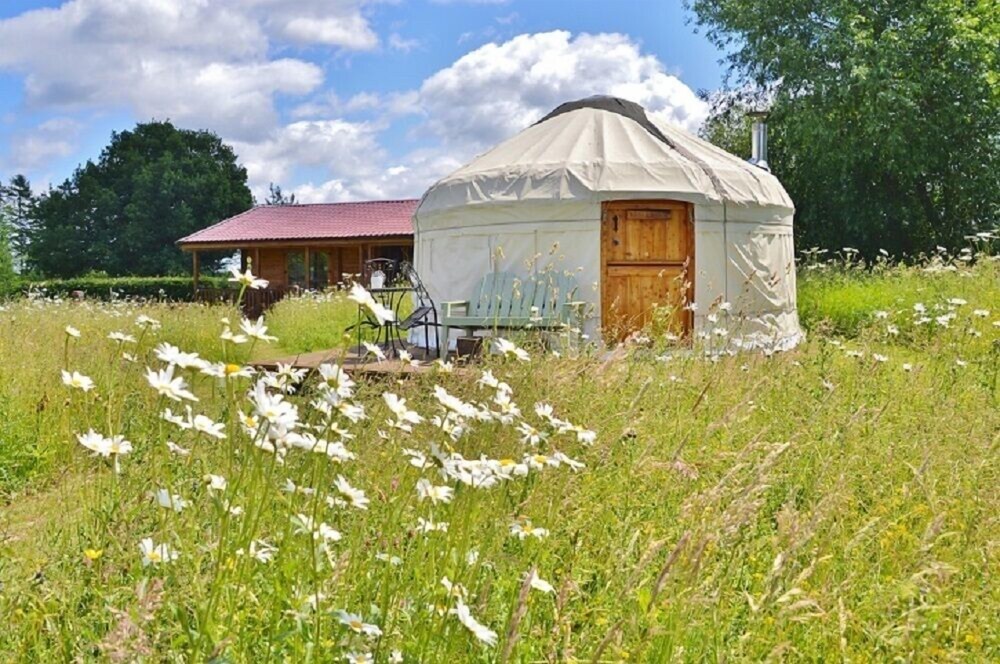 Romantic Tent, 1 Double Bed, Lake View (Daisy Yurt) - Guestroom
