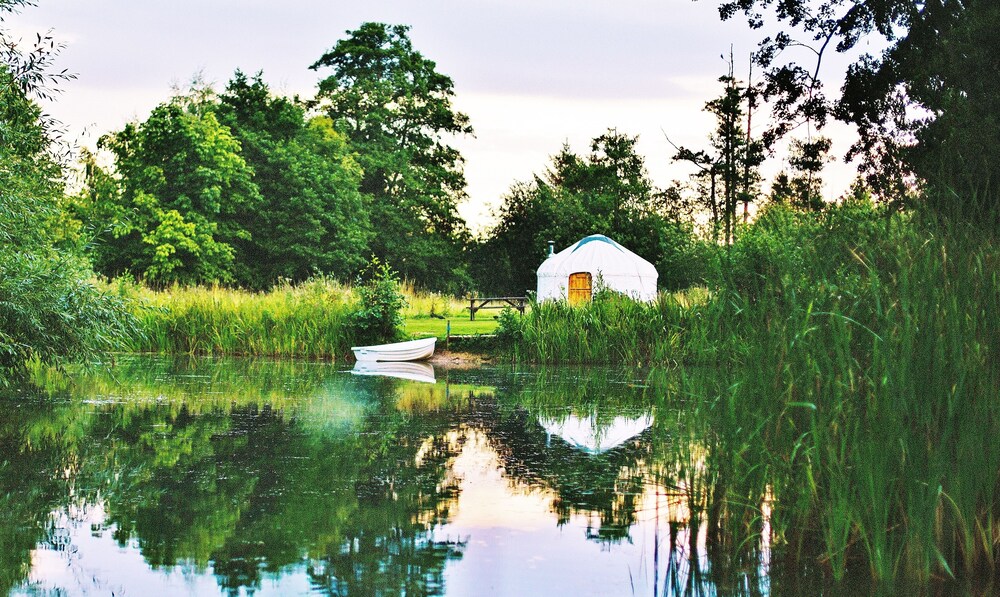 Romantic Tent, 1 Double Bed, Lake View (Poppy Yurt) - Guestroom