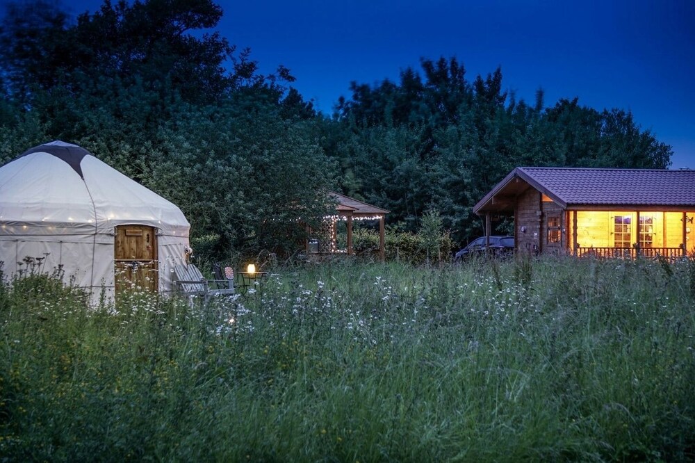 Romantic Tent, 1 Double Bed, Lake View (Poppy Yurt) - Guestroom