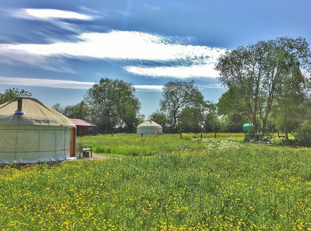 Romantic Tent, 1 Double Bed, Lake View (Poppy Yurt) - Guestroom