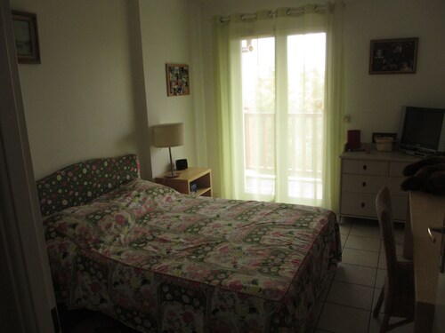 Anglet proche des plages, appart. T3 6 couchages, grand balcon sud, calme, vue