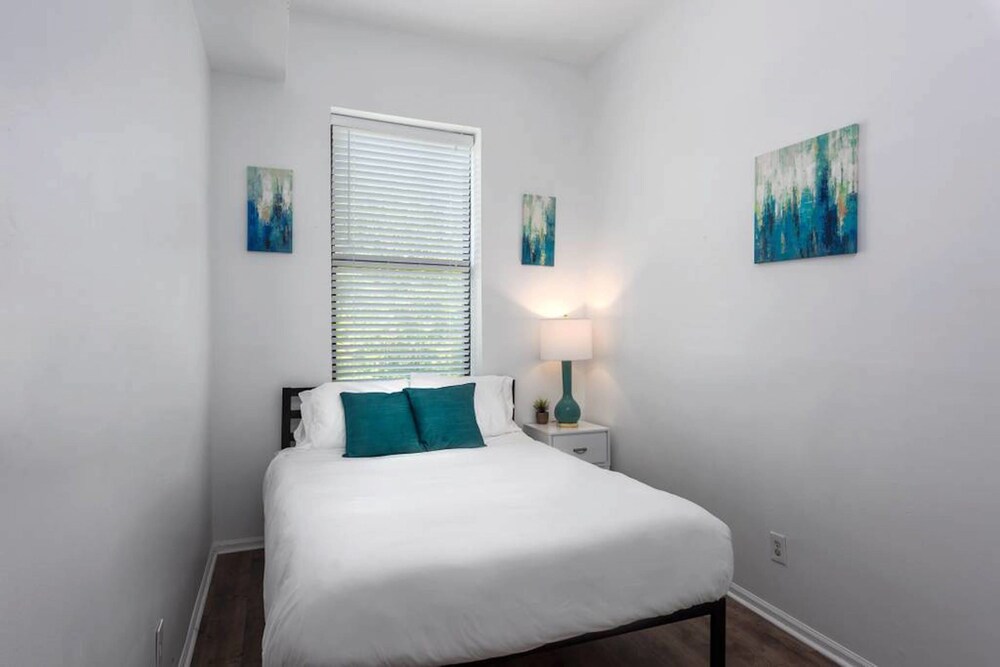 Traditional Apartment, 2 Bedrooms, Non Smoking, Kitchen - Bathroom