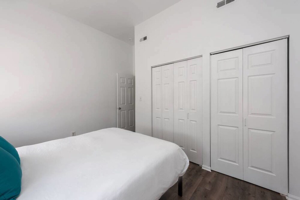 Traditional Apartment, 2 Bedrooms, Non Smoking, Kitchen - Room