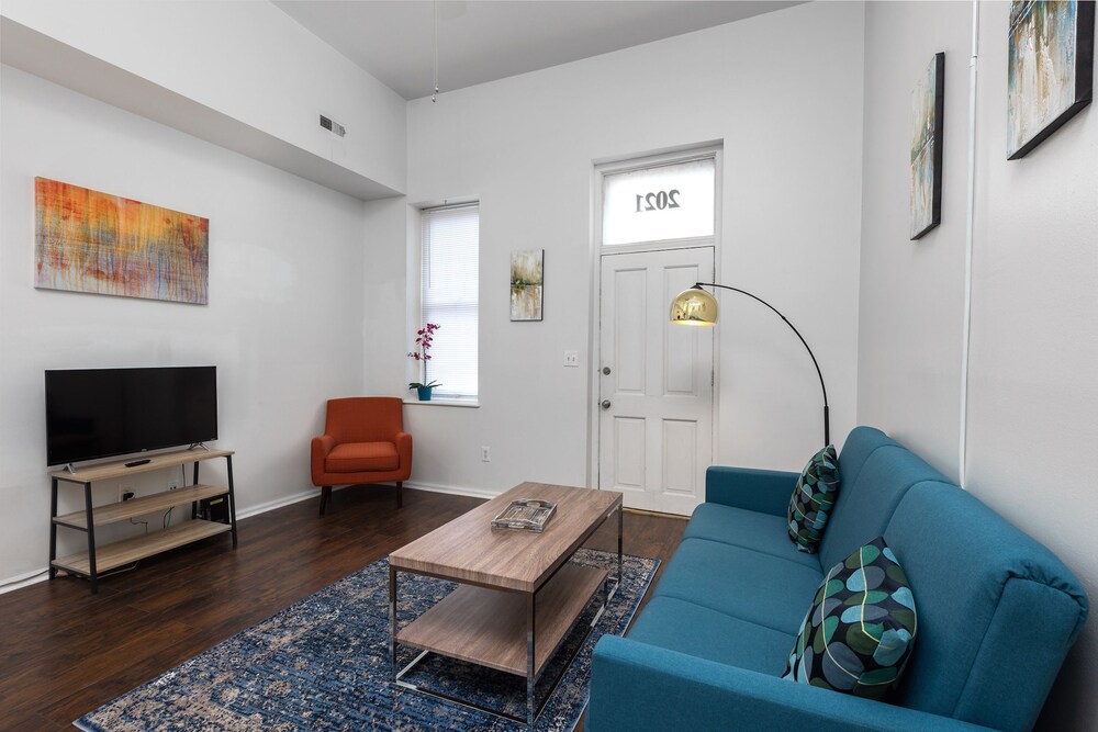 City Apartment, 1 Bedroom, Non Smoking, Kitchen - Living Area