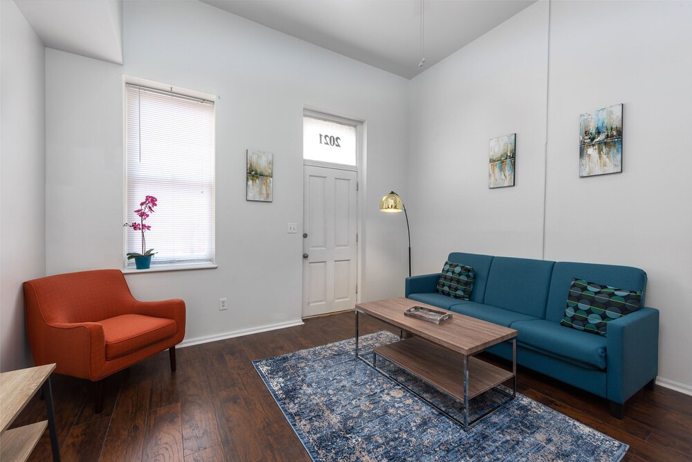 City Apartment, 1 Bedroom, Non Smoking, Kitchen - Living Area