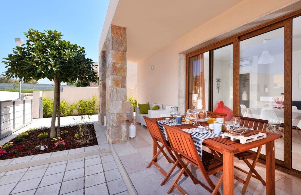 Villa Deluxe, 2 camere da letto, cucina, vista giardino - Immagine fornita dalla struttura